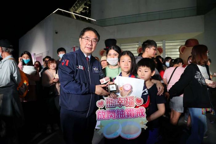 熊愛臺南限定活動「熊幸福」放閃抽鑽戒活動 得獎者是他們 帶回市值38,888元的鑽石對戒