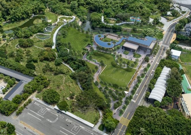 臺南市黃偉哲市長積極推動竹溪水環境營造計畫，打造綠意盎然的水岸空間