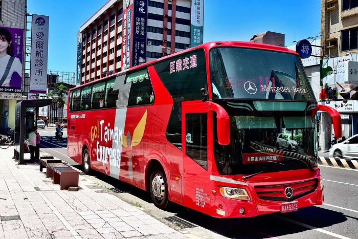 小港直達台南更便利！111快線納入「台灣好行」　國際遊客直通府城
