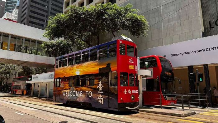 臺南觀光行銷登港街！全車體「叮叮車」廣告打響自由行熱潮 聚焦香港市場再出擊