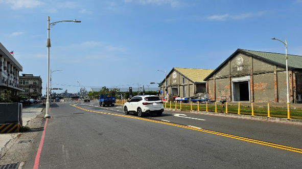 蓬萊路與臨海新路交通流順改善完成