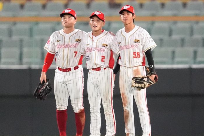 龍隊火力全開　鋼龍奪第7勝、郭天信5打點封王　味全12：4痛擊雄鷹奪二連勝