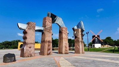 鐵砧山驚現「微電流」掀關注　市府設除靜電球釋疑　七夕限定活動浪漫登場