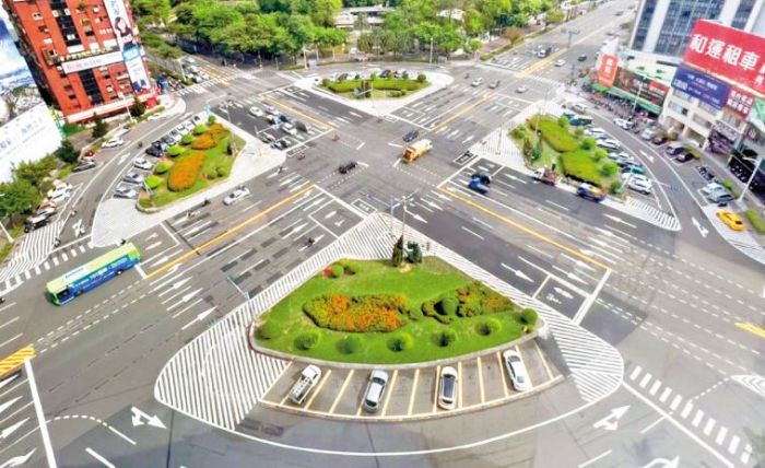 高雄中華五福圓環改善工程啟動  行人未來直行無需繞圈