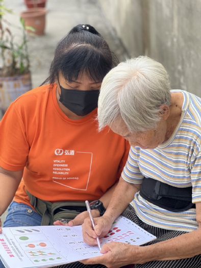 屏東縣居家長照服務暖心故事