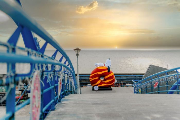 屏東情人節限定燈光藝術登場｜史努比現身七大漁港，「曖曖在海邊」打造甜蜜夜遊新亮點