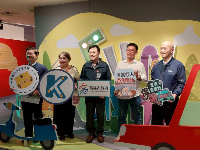 港都好行，從小做起 交通委員會考察科工館兒童交通公園