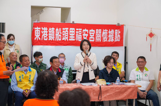 「崁頂鄉越溪社區、東港鎮船頭里福安宮」安老共融計畫啟動揭牌