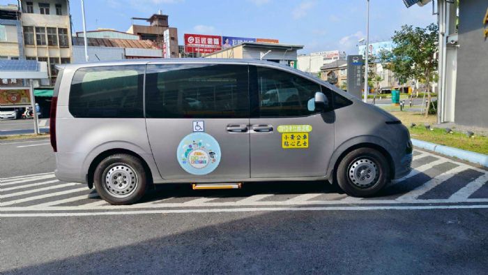 屏東小黃公車全新升級，提供更便捷與安全的服務