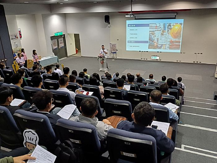 高雄勞工局開訓典禮：學長勉勵學弟妹，朝著目標邁進，實現夢想