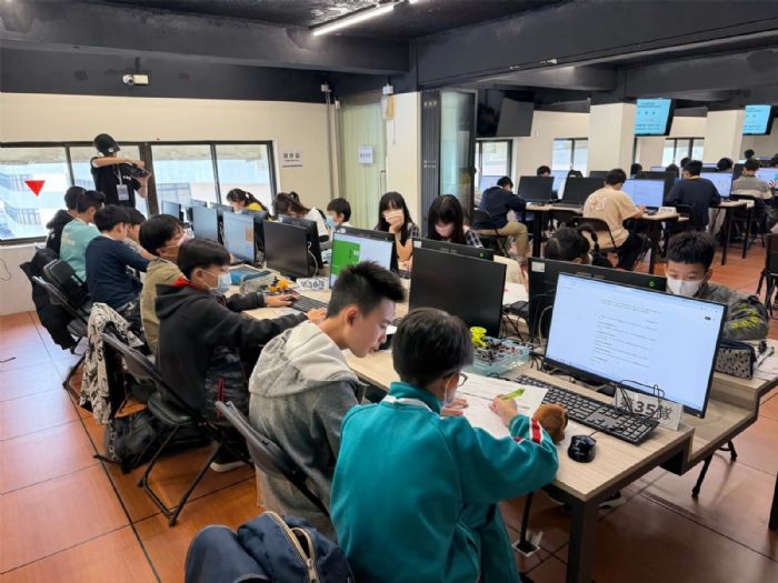 啟動運算思維 × 點亮創新力——中小學PBL-STEM智慧學習，黑客松熱力展現跨域成果