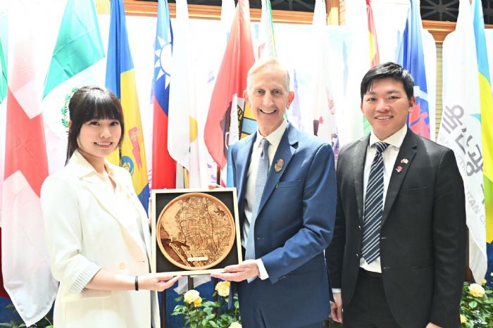 高雄市府與樹德家商熱情參與波特蘭玫瑰節，深化姊妹城市情誼