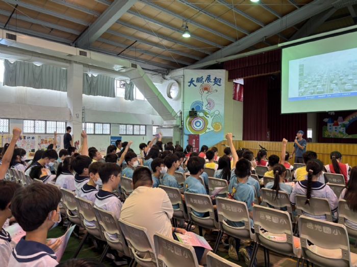 安全騎乘從小開始！高雄市府攜手企業，深入校園推廣自行車交通安全教育