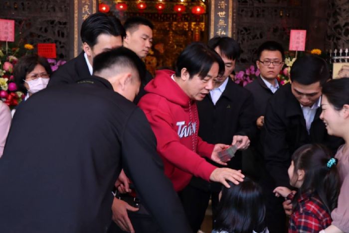 賴清德總統與屏東鄉親同慶新春，送上祝福與防詐提醒