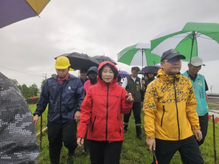 守護家園，齊心防汛——屏東縣長周春米親自督導防洪排水整備，呼籲鄉親落實防災