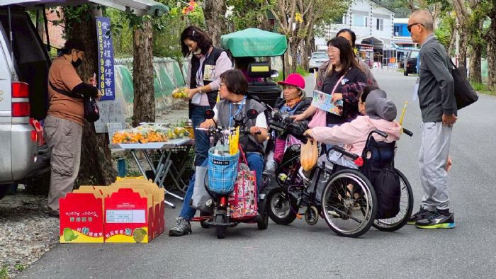 同儕相伴，夢想不再遙遠，自立生活支持陪伴身障朋友勇敢走向世界