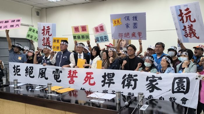 枋山、獅子鄉居民赴立院陳情，蘇清泉籲政府傾聽民意、審慎評估風車設置計畫