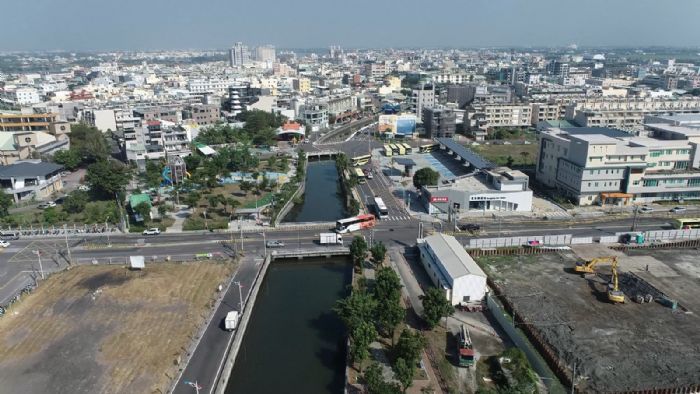 「東港第一排水護岸改善工程第四期」動工，改善排水路周邊易積淹水最後一哩路