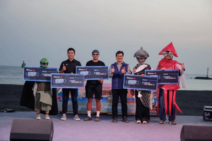 邁向東港80！2025青洲灣暖冬派對熱鬧盛大開幕