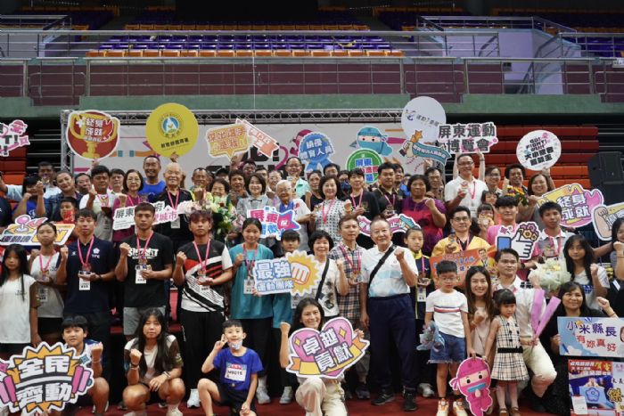 114年屏東運動博覽會熱力登場「最強阿嬤」唐成瑤97歲奪卓越貢獻獎，體育典範感動全場