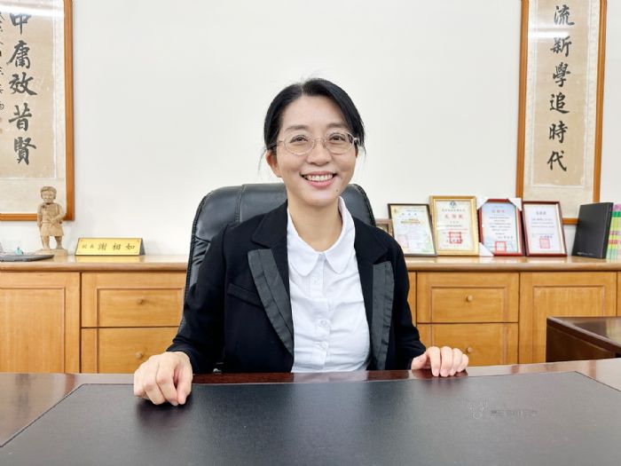 謝相如校長榮獲「114年度校長領導卓越獎」在基礎與創新間取得平衡，攜手打造充滿希望的教育旅程