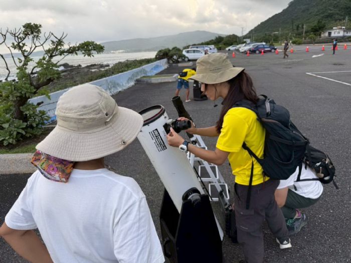 今夏最浪漫的星空約定！600人佳樂水追逐英仙座流星雨，恆春擁抱宇宙系列活動閃耀登場