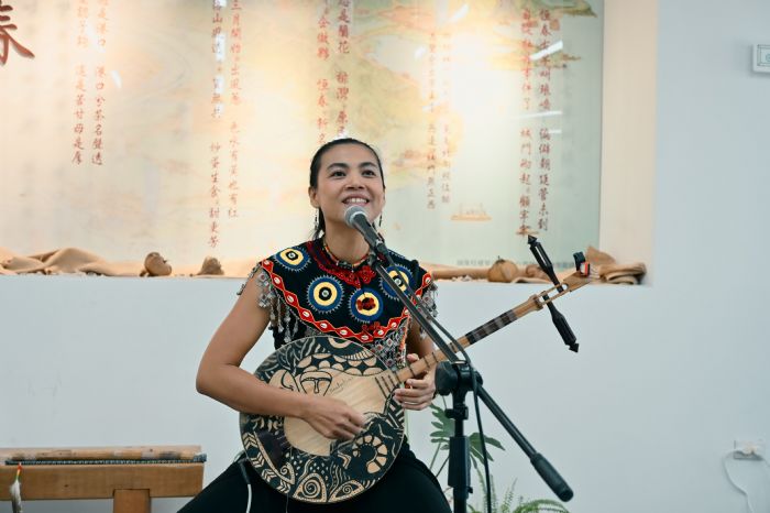 三金音樂人戴曉君7月北美巡演 ，攜月琴與鼻笛讓世界聽見屏東
