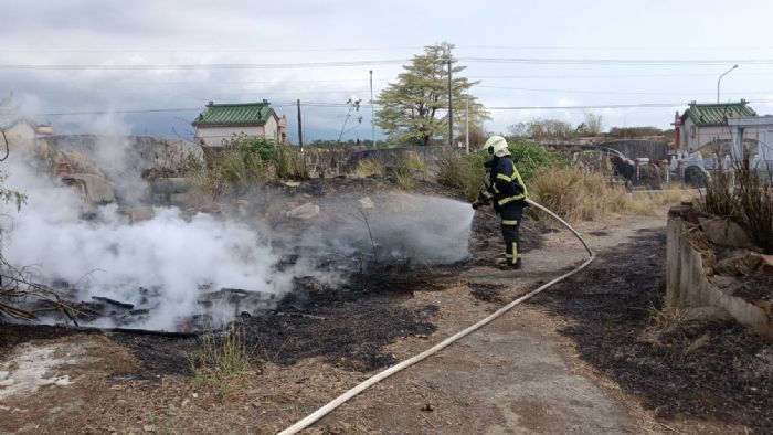 防範墓地火災及雜草火警，消防局籲清明掃墓落實「4不2記得」