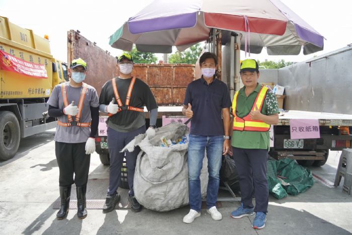屏東縣垃圾破袋檢查邁入週年，合格率大躍進至85%，每月回收量成長1650公噸