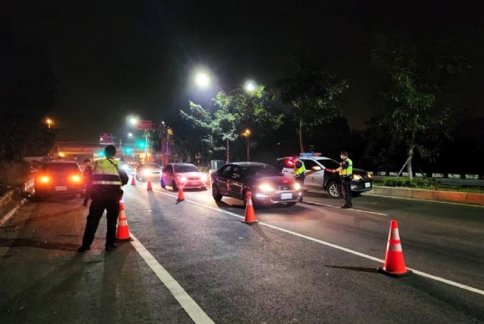 防制違規改裝車，屏警積極取締
