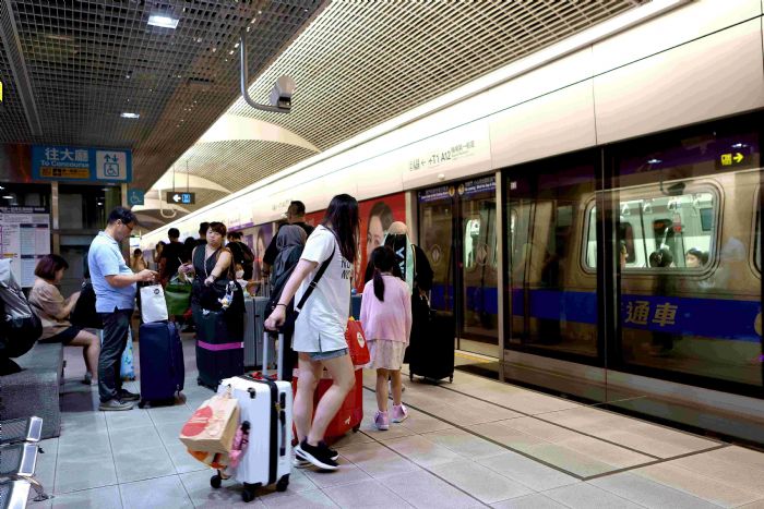 桃園市TPASS政策成效顯著，大眾運輸使用量領跑全國，積極打造永續友善交通環境