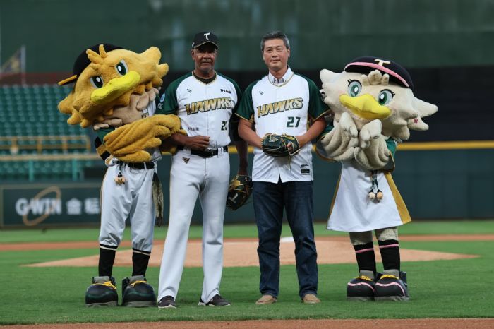 邱麒璋攜手台鋼雄鷹，澄清湖主場熱情開球，煞猛拚好客棒球日同步登場