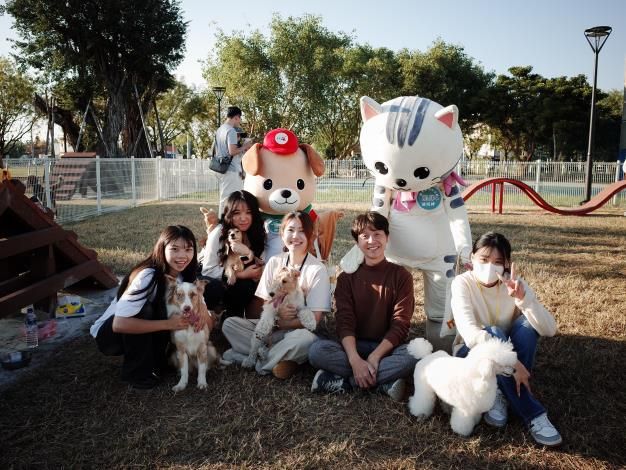 安南東和里寵物友善公園正式亮相！臺南打造毛孩幸福新基地、多項免費服務一次享受