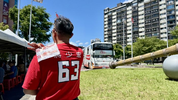 「一袋熱血，一份龍情」味全龍x天母商圈x爆肝護士公益捐血活動