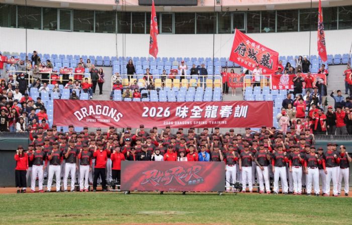 味全龍年度口號「Run & Roar 奔龍而上」全勤龍迷共同揭曉，古久保健二首披龍袍亮相，為龍隊注入新動能