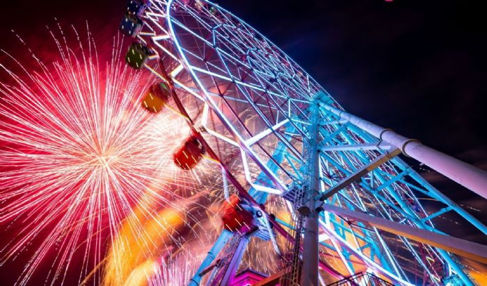 全台最浪漫！義大世界999秒跨年煙火秀，這裡看最精彩