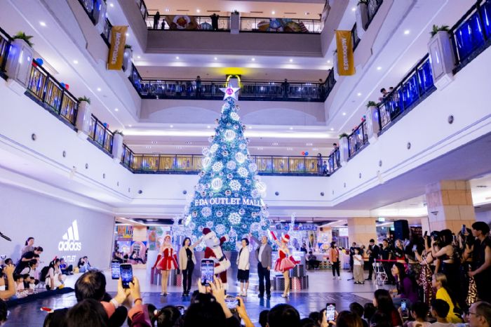 11/15啦啦隊女神寶兒將現身！點亮全台室內最高聖誕樹迎幸福，全台壓軸義大15週年慶將開跑，首四日祭出最高回饋15%