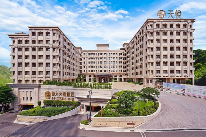 秋日旅遊好時光！義大天悅推住房優惠，買一送一、樂齡慢活、摩天輪專案一次滿足