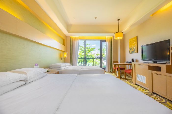 把假期交給美食——義大世界雙飯店一泊二食，從早到晚都精彩