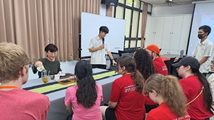 打造雙語校園新風景，教育部推動高中「生活化英語學習」計畫