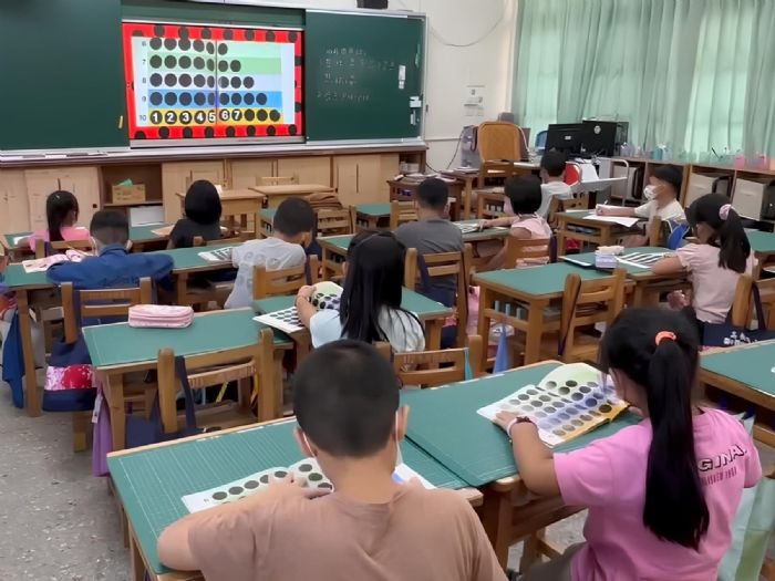 明日英文閱讀走進校園，讓孩子在繪本故事中愛上英語