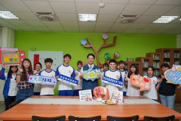 校園午餐變身星級饗宴！草屯商工打造創新飲食教育，學生邊吃邊學營養知識