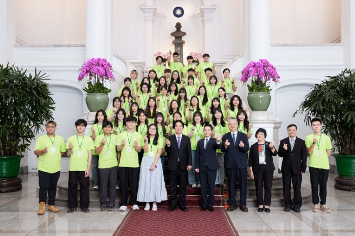 青年志工把愛帶向世界！賴清德總統勉勵勇敢圓夢，用行動點亮國際角落