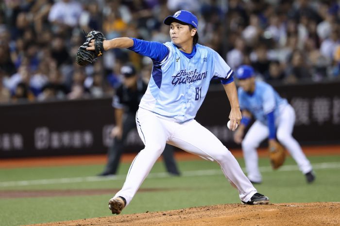 大巨蛋熱力全開！悍將首局先聲奪人、三局灌下大局，張進德、戴培峰、李宗賢同場猛打賞