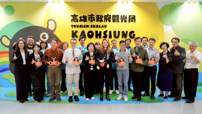 高雄觀光榮獲多獎肯定，全國旅宿管理縣市評比8度特優，同獲旅服中心績優、動物園優良觀光人員獎，展現卓越治理效能