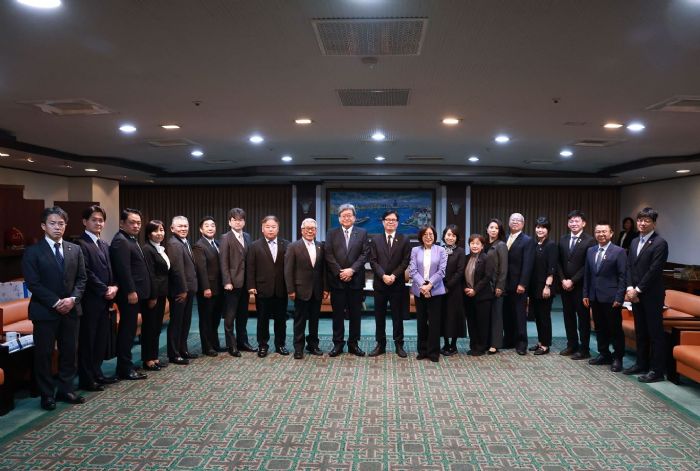 情誼再續、城市同行！日自民黨重量級訪團訪高雄，台日友好交流溫馨升溫