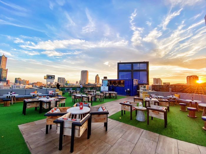 夏末初秋最Chill盛會「2025高雄雄嗨調酒節」9/13登場，超過70家酒吧餐飲齊聚愛河