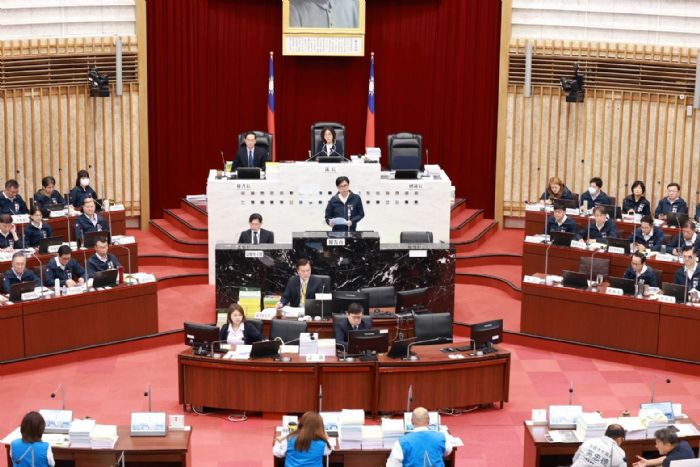 高雄市115年度總預算達2042億創新高，陳其邁：穩健理財、持續建設、打造宜居高雄