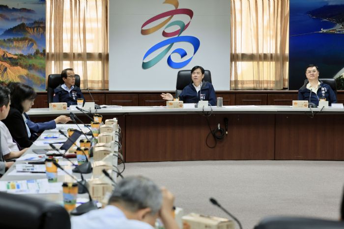高雄市長與大學校長共聚,助推智慧城市與超高齡健康發展新契機 高雄市長與大學校長共聚,助推智慧城市與超高齡健康發展新契機