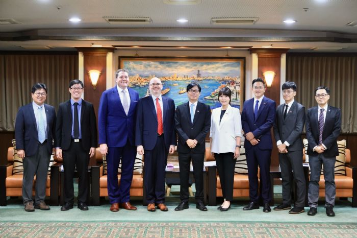 高雄市長陳其邁歡迎美國在台協會處長 谷立言，共話深化台美多元合作與國際友誼